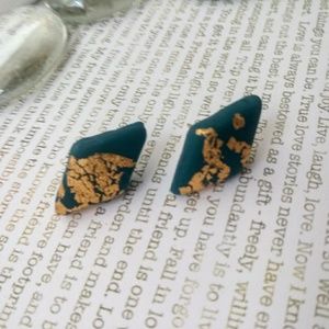 Geometric Clay Stud Earrings in gold and midnight